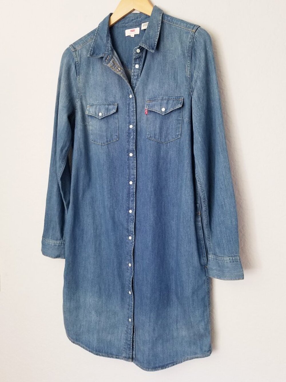 Levi's Chambray Denim Blue Shirt Dress M Western Snap Button Red Tab 100% Cotton - Picture 14 of 15